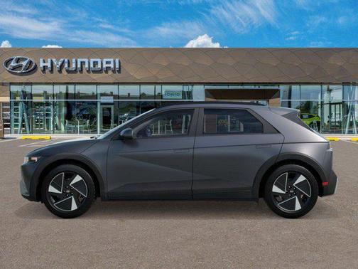 2025 Hyundai IONIQ 5 SEL