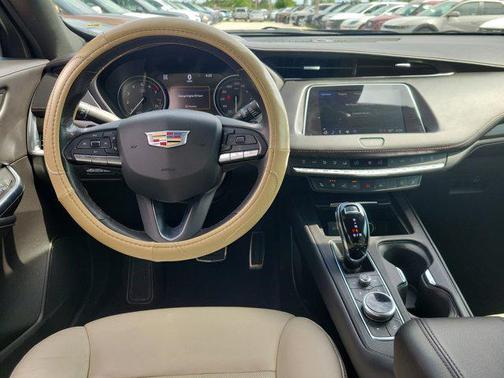 2023 Cadillac XT4 Sport