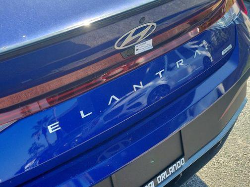 2025 Hyundai ELANTRA HEV SEL Sport