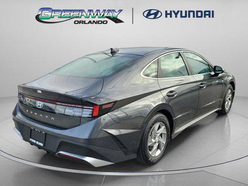 2025 Hyundai SONATA SE