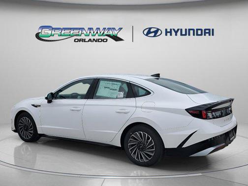 2025 Hyundai SONATA Hybrid SE