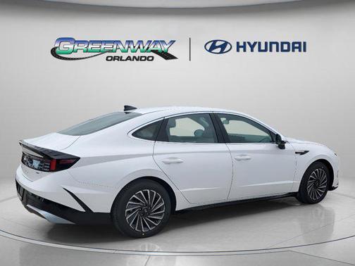 2025 Hyundai SONATA Hybrid SE