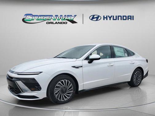 2025 Hyundai SONATA Hybrid SE