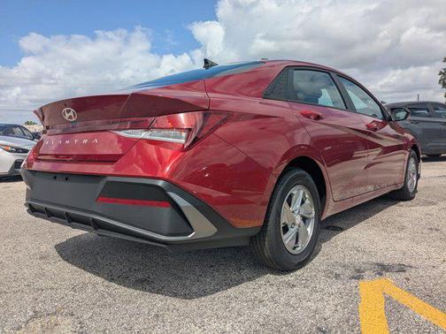 Ultimate Red 2026 Hyundai ELANTRA SE
