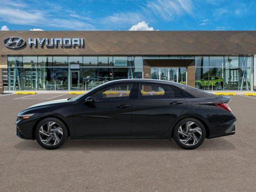 2025 Hyundai ELANTRA Sport