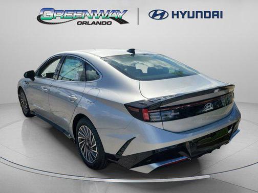 2025 Hyundai SONATA Hybrid SE
