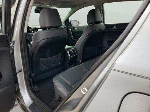 2022 Kia Sportage EX