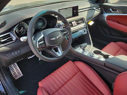2025 Genesis G70 2.5T AWD