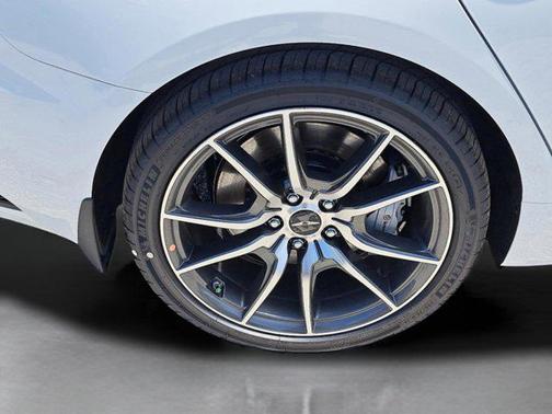 2026 Genesis G70 2.5T RWD Prestige