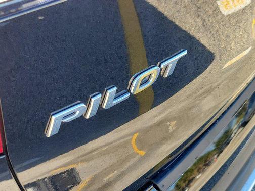 2020 Honda Pilot AWD Elite