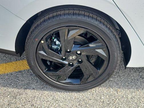 2026 Hyundai ELANTRA HEV SEL Sport