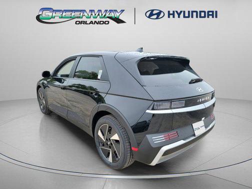 2025 Hyundai IONIQ 5 SE