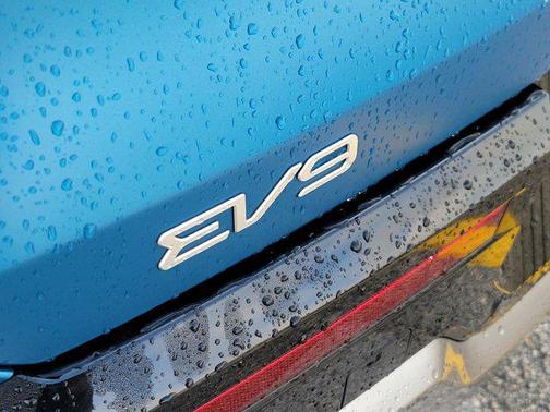 2024 Kia EV9 Land