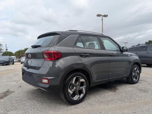 Ecotronic Gray w/Black Roof 2026 Hyundai VENUE SEL w/Two-Tone Roof