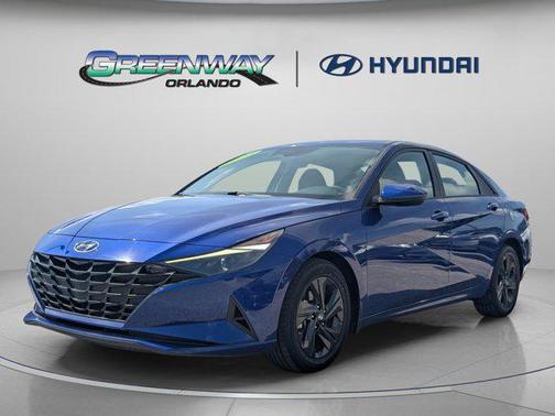2022 Hyundai ELANTRA SEL