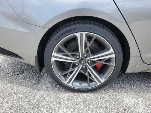 2025 Genesis G70 3.3T RWD Sport Advanced