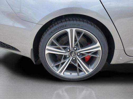 2025 Genesis G70 3.3T RWD Sport Advanced