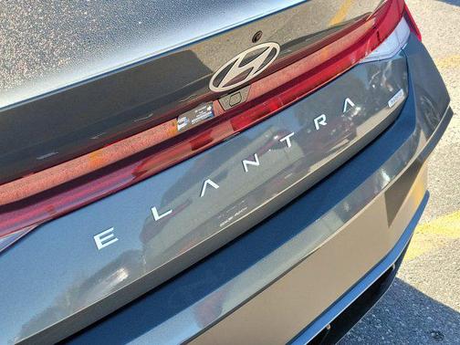 2026 Hyundai ELANTRA HEV Limited