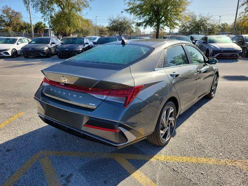 2026 Hyundai ELANTRA HEV Limited