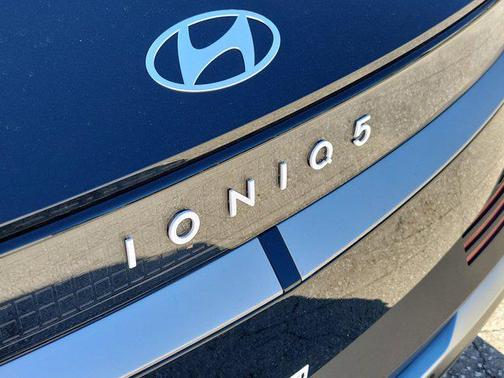 2025 Hyundai IONIQ 5 SEL