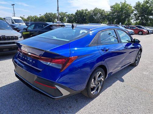 2025 Hyundai ELANTRA Sport