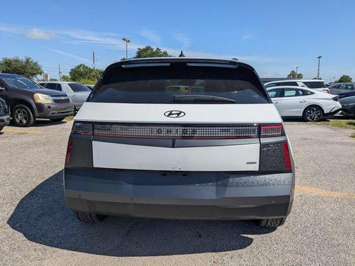 Atlas White 2025 Hyundai IONIQ 5 XRT
