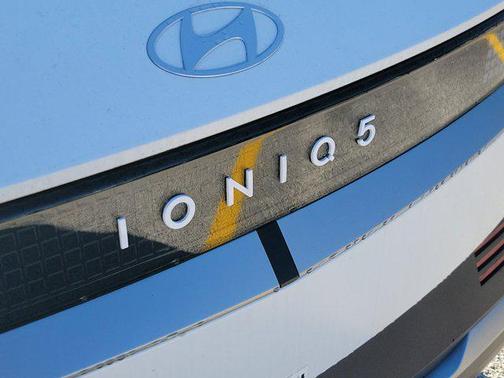 2025 Hyundai IONIQ 5 SEL