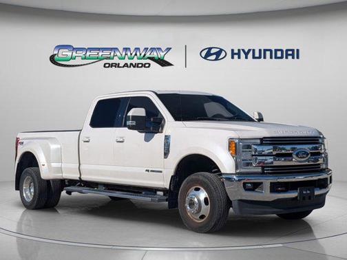 White Platinum Metallic Tri-Coat 2019 Ford F-350 Lariat