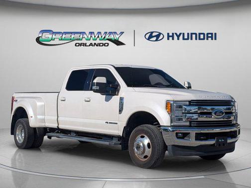 White Platinum Metallic Tri-Coat 2019 Ford F-350 Lariat