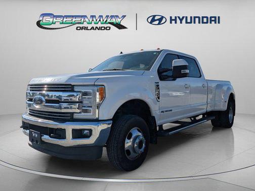 White Platinum Metallic Tri-Coat 2019 Ford F-350 Lariat