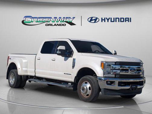 White Platinum Metallic Tri-Coat 2019 Ford F-350 Lariat