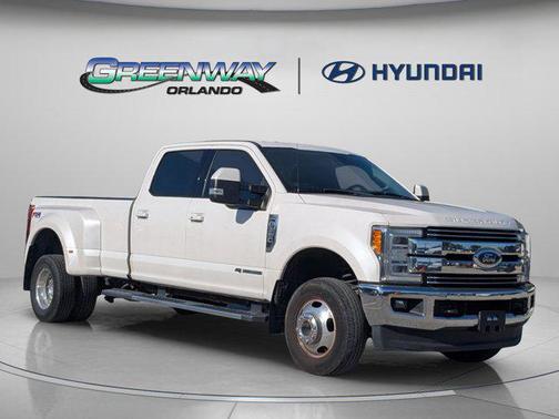 White Platinum Metallic Tri-Coat 2019 Ford F-350 Lariat