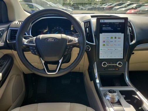 2021 Ford Edge Titanium