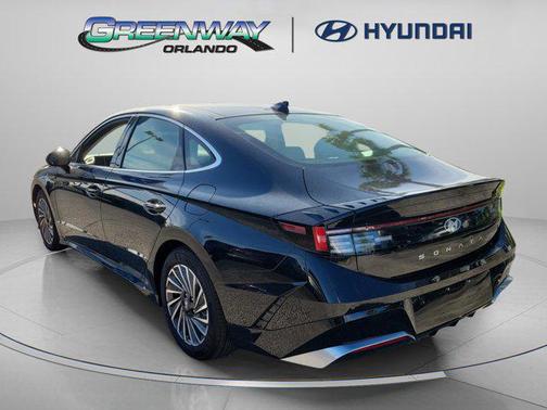 2025 Hyundai SONATA Hybrid Limited