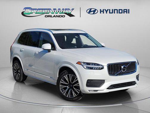2021 Volvo XC90 T6 Momentum