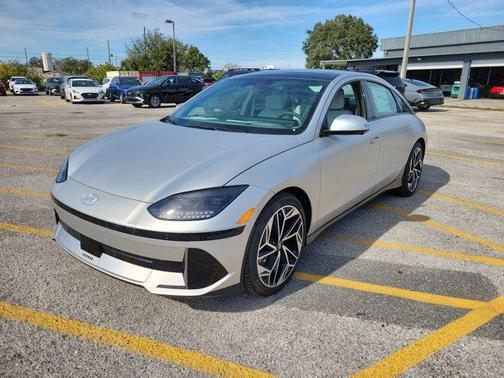 2025 Hyundai IONIQ 6 Limited