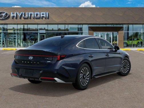 2025 Hyundai SONATA Hybrid Limited