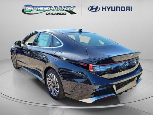 2025 Hyundai SONATA Hybrid Limited