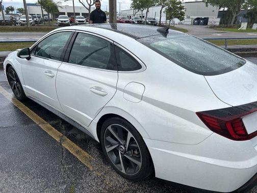Quartz White 2022 Hyundai SONATA SEL Plus
