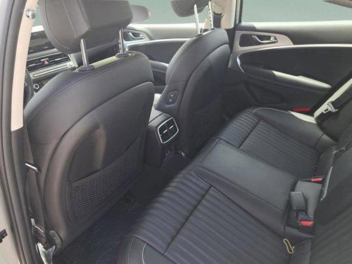 2026 Genesis G70 2.5T RWD Prestige