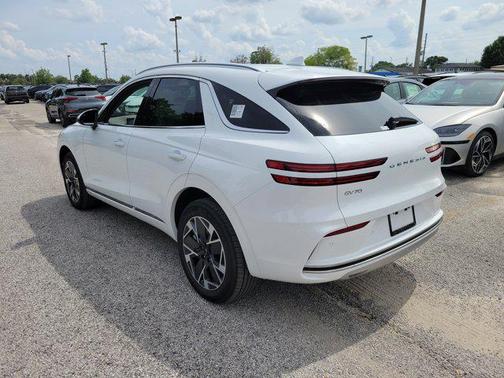 2026 Genesis Electrified GV70 Standard