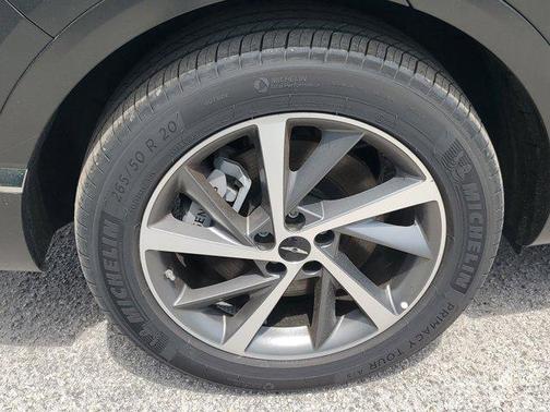 2025 Genesis GV80 2.5T