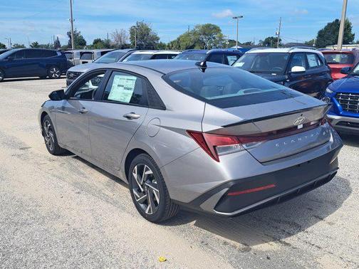 2025 Hyundai ELANTRA Sport