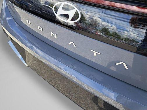 2025 Hyundai SONATA Hybrid SE