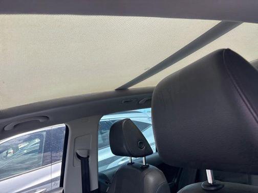 Deep Black 2013 Volkswagen Tiguan SE
