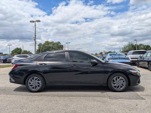 Abyss Black 2026 Hyundai ELANTRA HEV Blue