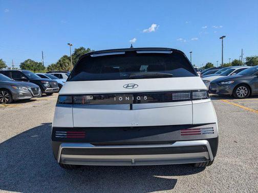 Atlas White 2026 Hyundai IONIQ 5 SEL