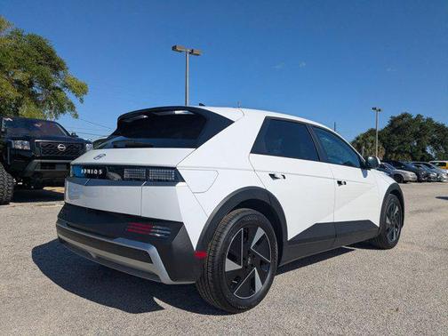 Atlas White 2026 Hyundai IONIQ 5 SEL