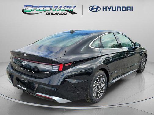 2025 Hyundai SONATA Hybrid SE