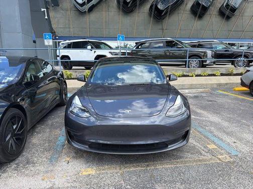 Midnight Silver Metallic 2023 Tesla Model 3 Standard Range